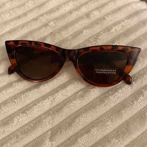 Animal print sunglasses